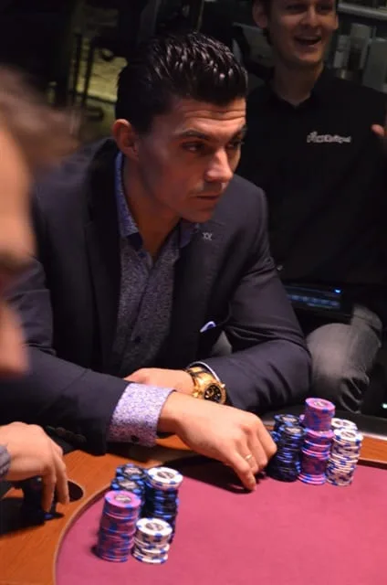© 2026 Pokercity | Roberto Cao Lopez | 2014/10 - Breda Poker Series - 700 eu Main Event Roberto Cao Lopez | 2014/10 - Breda Poker Series - 700 eu Main Event